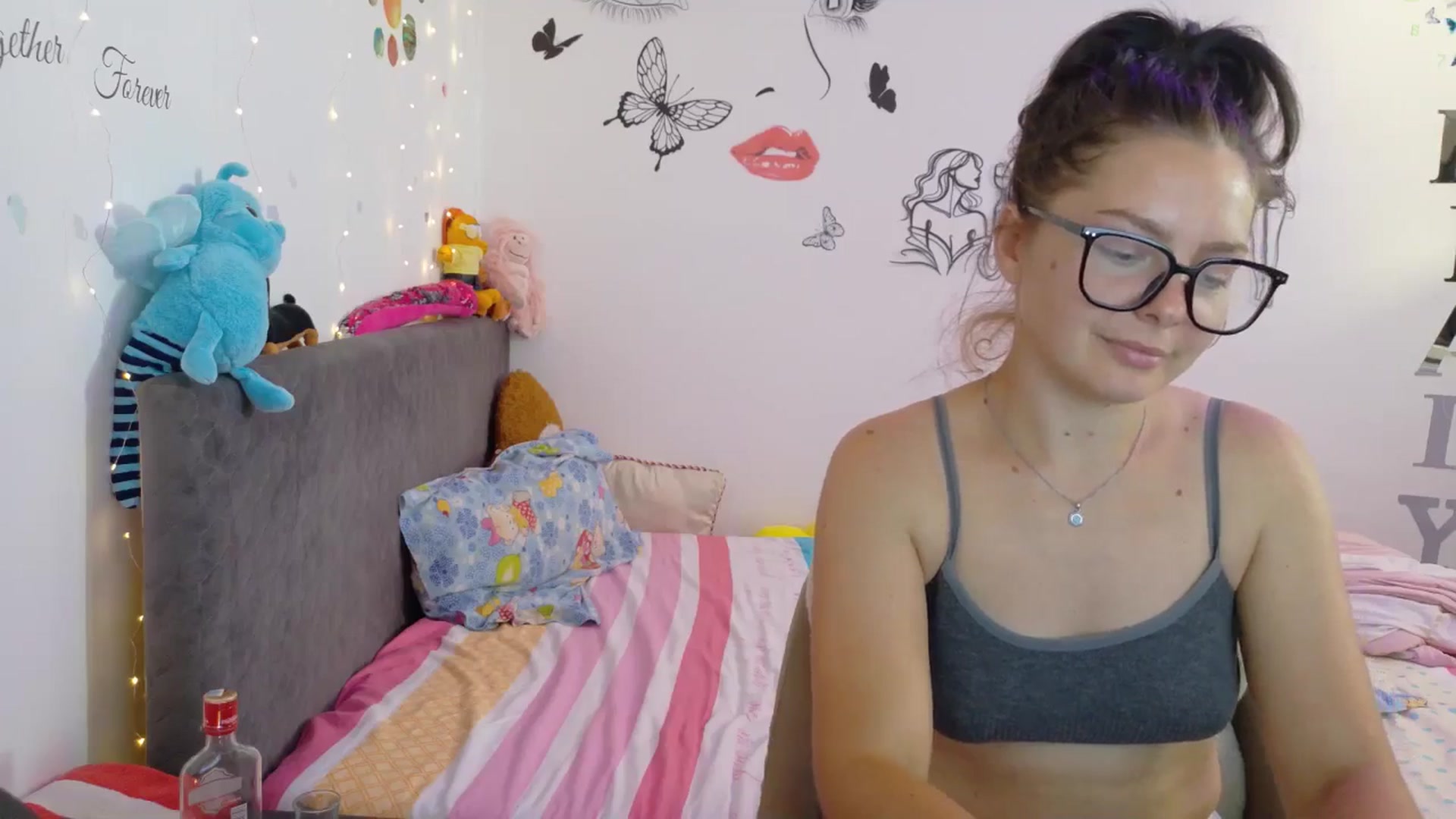 Gallery image thumbnail from YreneA's myfreecams stream on, 08/13/2025, 05:59 image 15 of 20