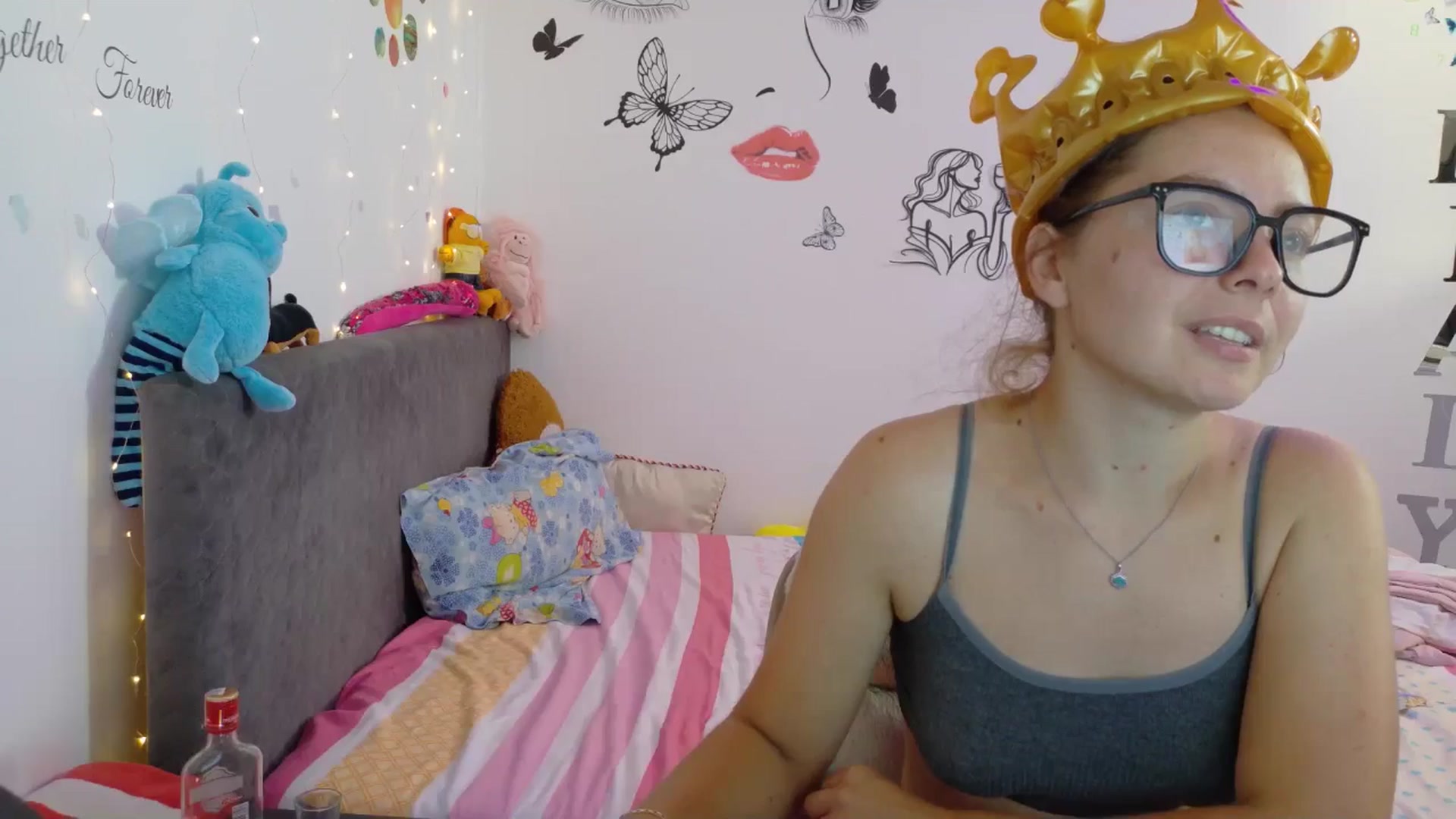 Gallery image thumbnail from YreneA's myfreecams stream on, 08/13/2025, 05:59 image 16 of 20