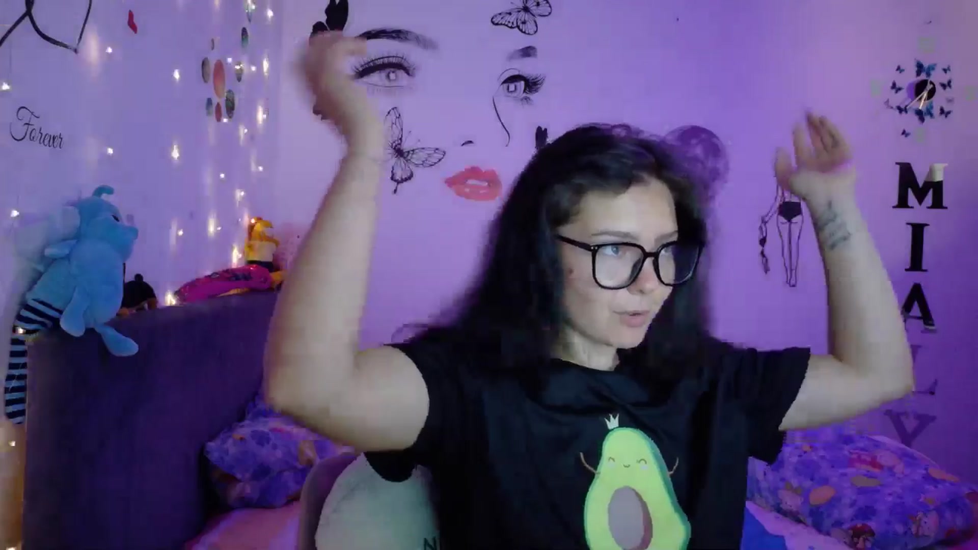 Gallery image thumbnail from YreneA's myfreecams stream on, 08/14/2025, 04:09 image 6 of 20