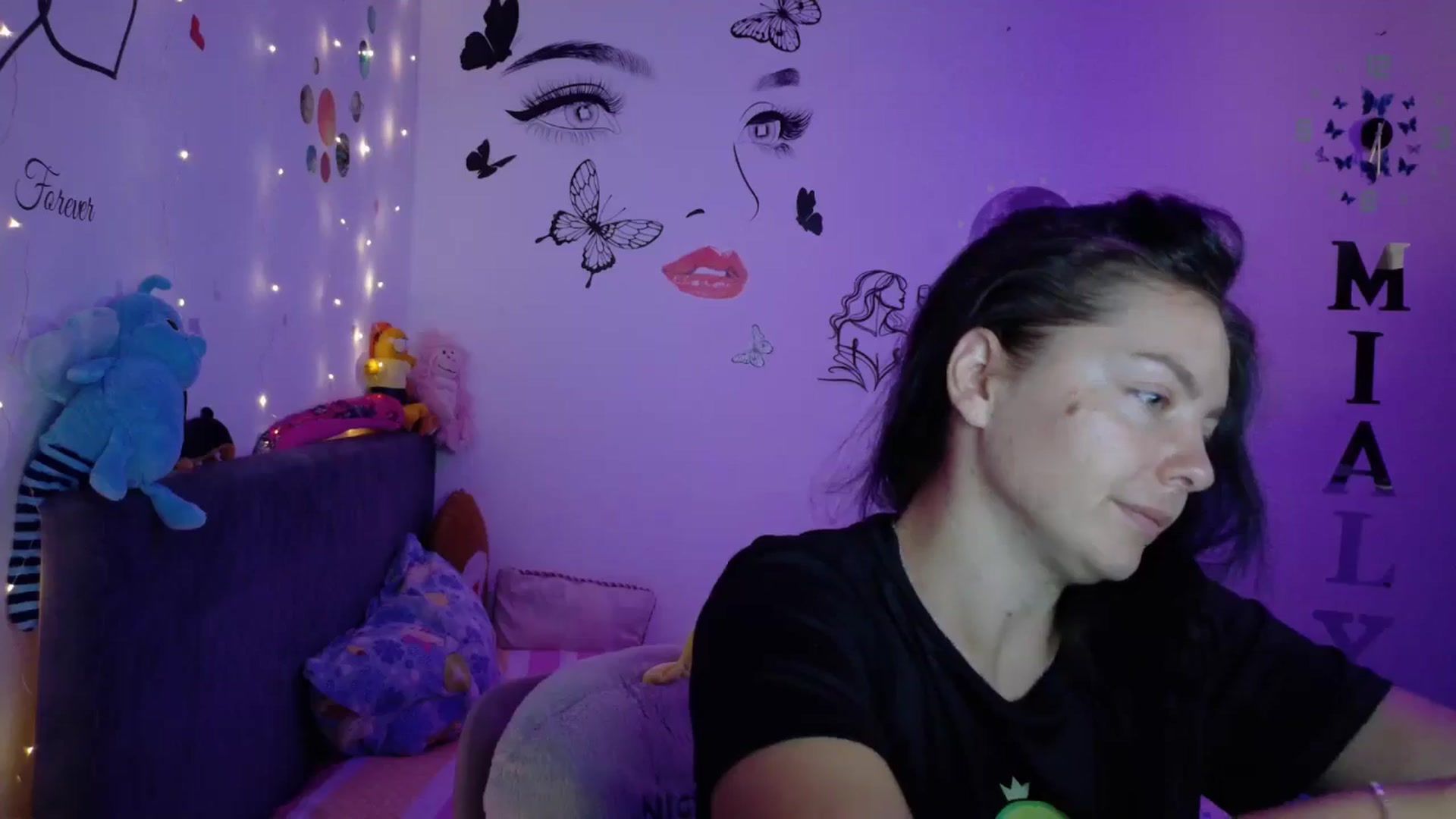Gallery image thumbnail from YreneA's myfreecams stream on, 08/14/2025, 04:09 image 2 of 20