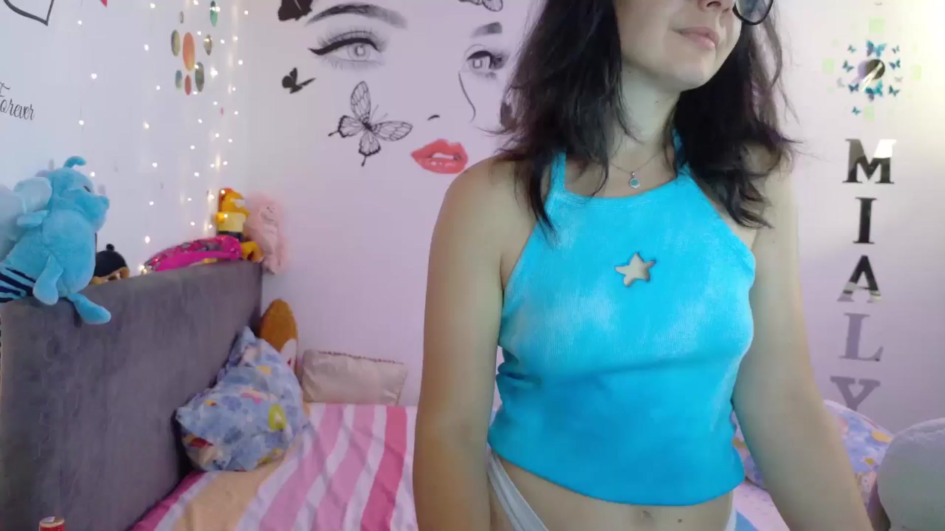 Gallery image thumbnail from YreneA's myfreecams stream on, 08/14/2025, 05:22 image 1 of 20