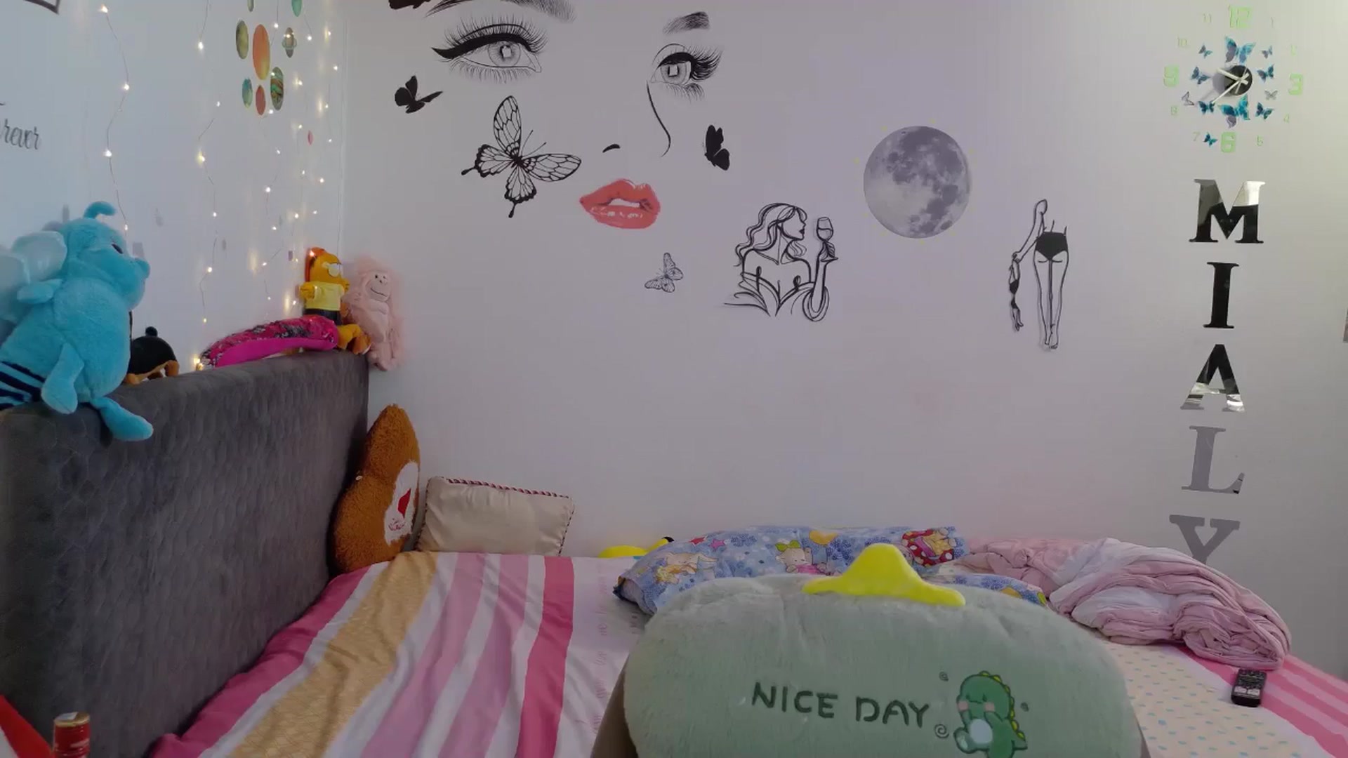 Gallery image thumbnail from YreneA's myfreecams stream on, 08/14/2025, 07:06 image 10 of 20