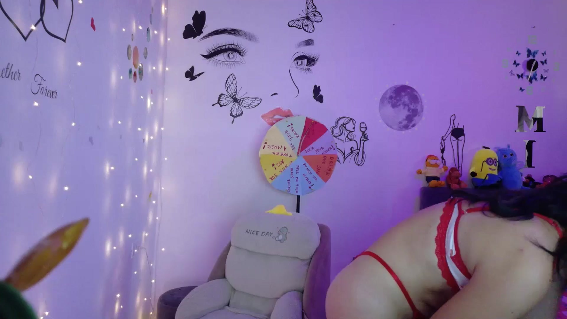 Gallery image thumbnail from YreneA's myfreecams stream on, 08/15/2025, 04:21 image 1 of 20
