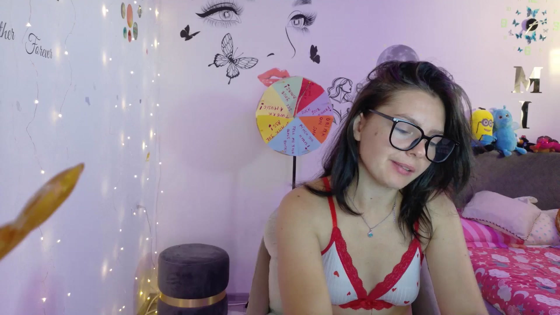 Gallery image thumbnail from YreneA's myfreecams stream on, 08/15/2025, 04:21 image 17 of 20