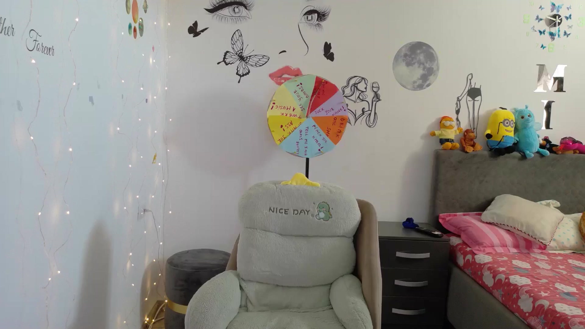 Gallery image thumbnail from YreneA's myfreecams stream on, 08/15/2025, 07:35 image 6 of 20