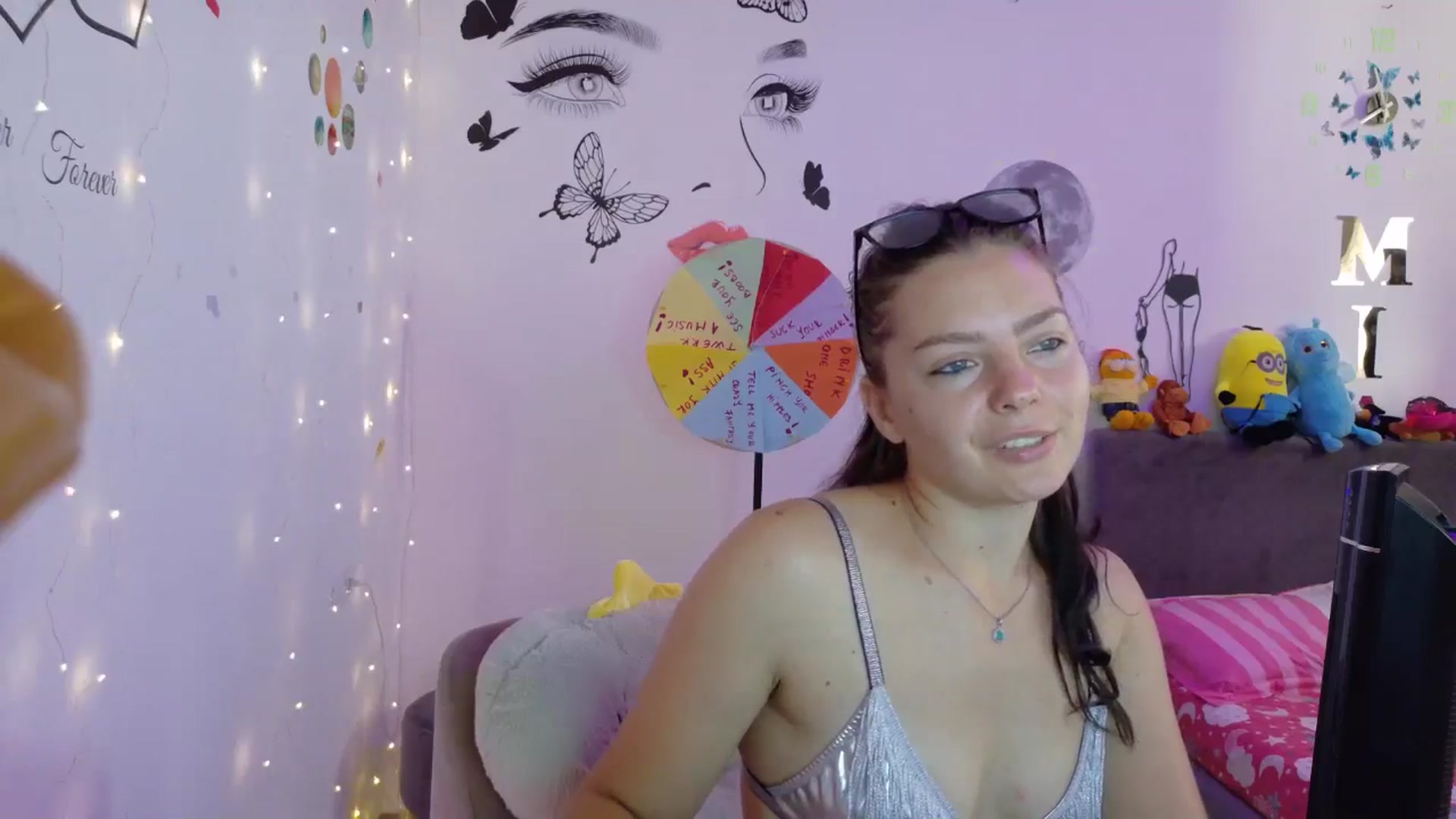 Gallery image thumbnail from YreneA's myfreecams stream on, 08/16/2025, 05:19 image 17 of 20