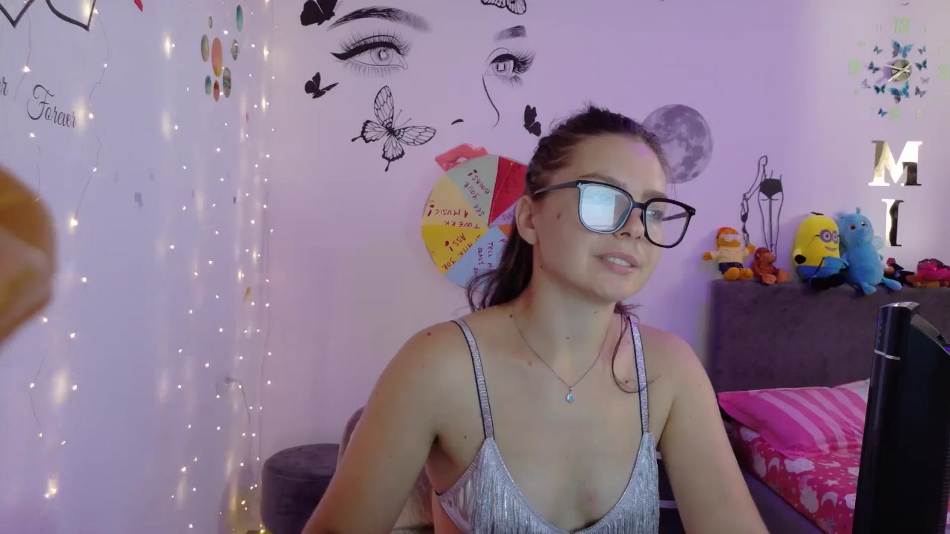 Gallery image thumbnail from YreneA's myfreecams stream on, 08/16/2025, 05:19 image 15 of 20