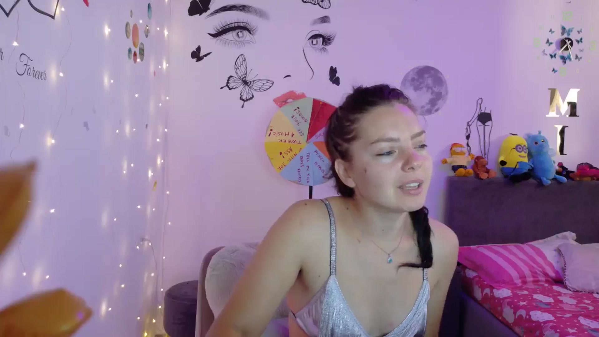 Gallery image thumbnail from YreneA's myfreecams stream on, 08/16/2025, 05:19 image 11 of 20