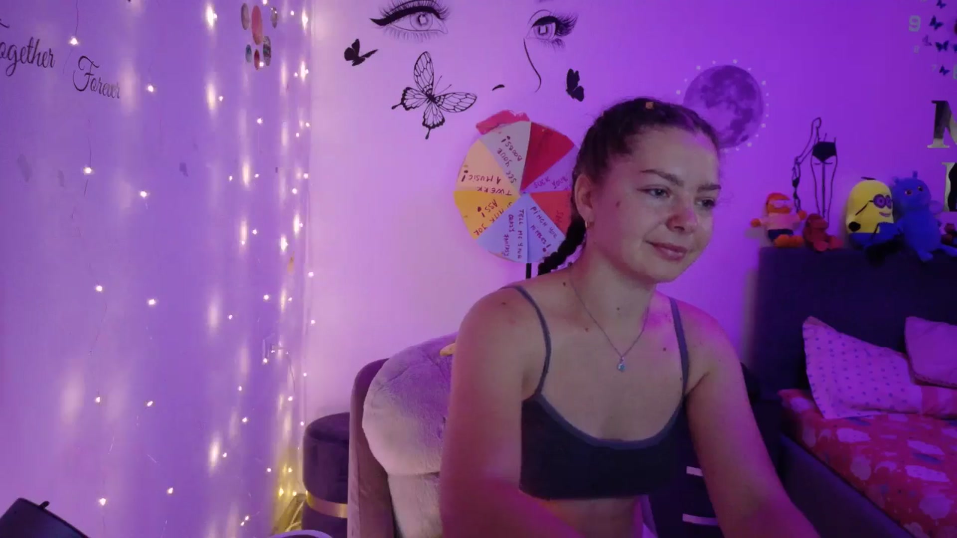 Gallery image thumbnail from YreneA's myfreecams stream on, 08/18/2025, 04:11 image 3 of 20