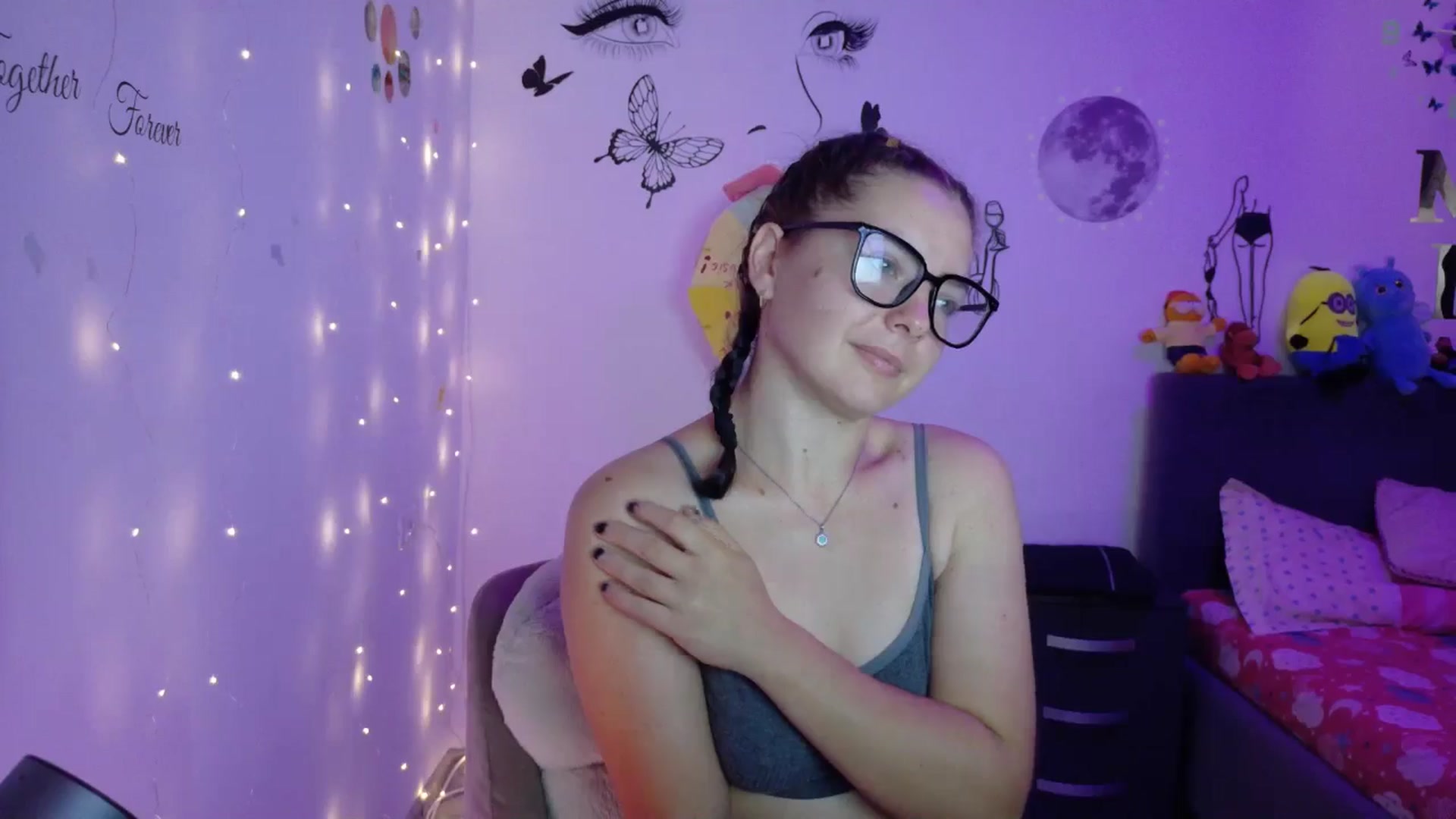 Gallery image thumbnail from YreneA's myfreecams stream on, 08/18/2025, 04:11 image 9 of 20