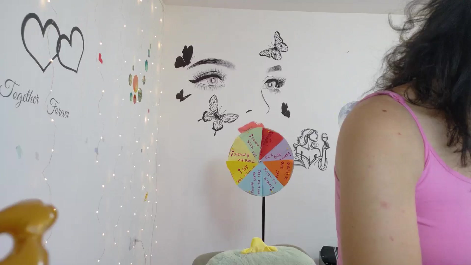 Gallery image thumbnail from YreneA's myfreecams stream on, 08/19/2025, 06:06 image 18 of 20