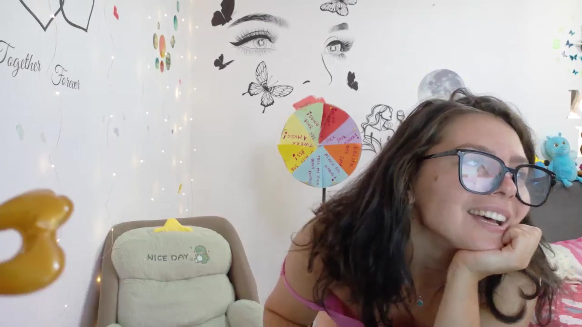 Gallery image thumbnail from YreneA's myfreecams stream on, 08/19/2025, 06:55 image 2 of 20