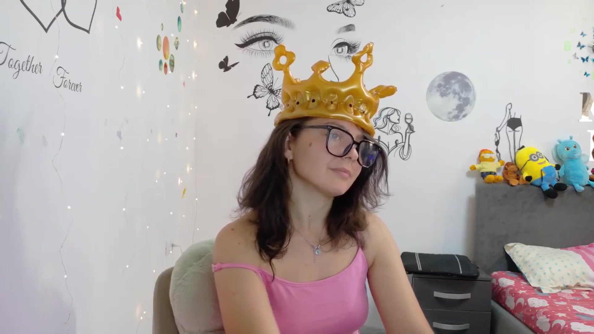 Gallery image thumbnail from YreneA's myfreecams stream on, 08/19/2025, 06:55 image 10 of 20