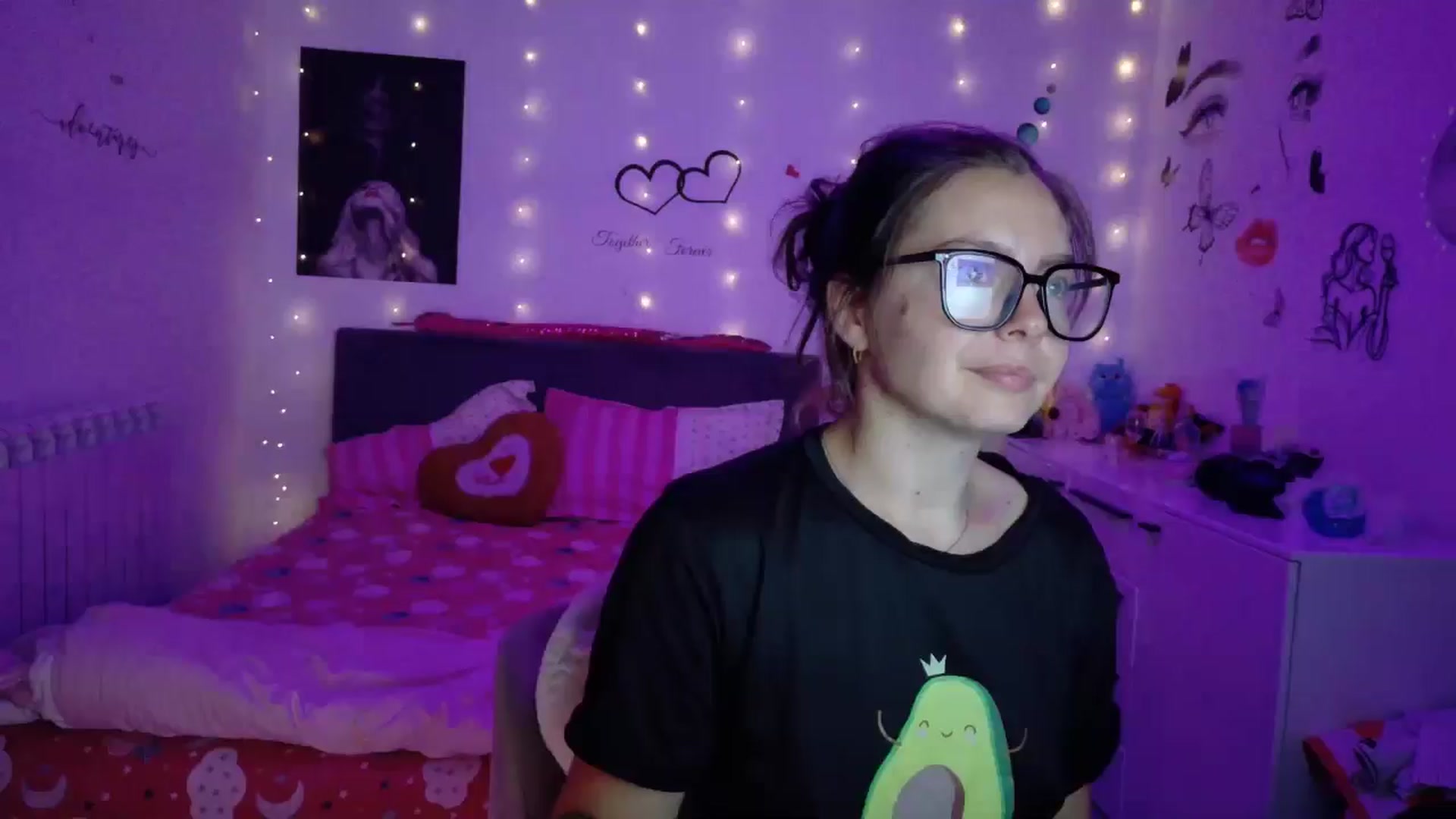 Gallery image thumbnail from YreneA's myfreecams stream on, 08/25/2025, 03:52 image 10 of 20