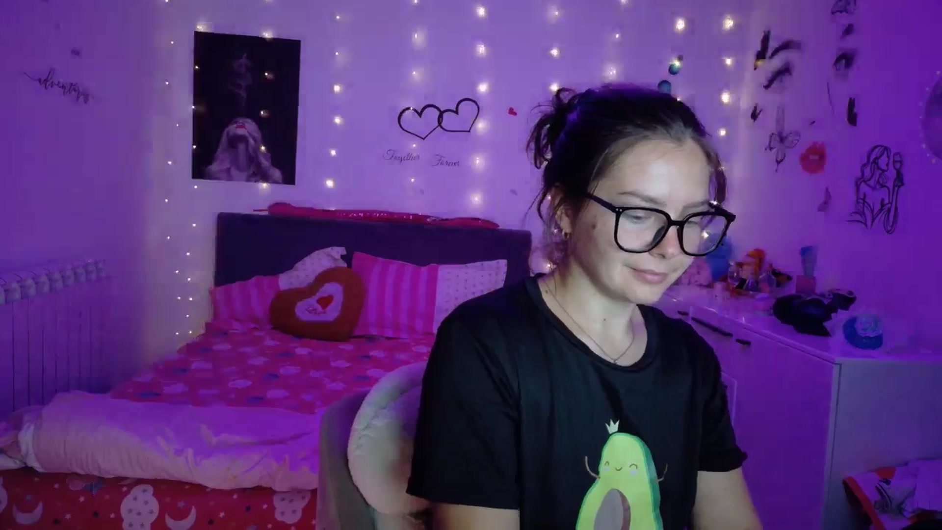 Gallery image thumbnail from YreneA's myfreecams stream on, 08/25/2025, 03:52 image 12 of 20
