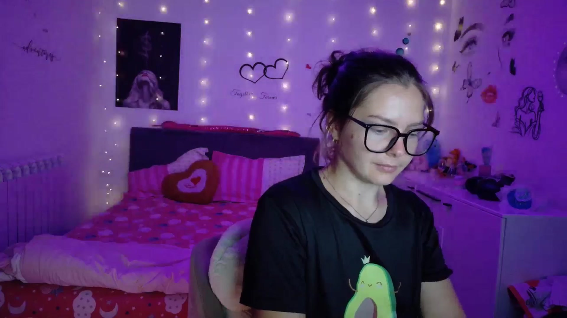 Gallery image thumbnail from YreneA's myfreecams stream on, 08/25/2025, 03:52 image 13 of 20
