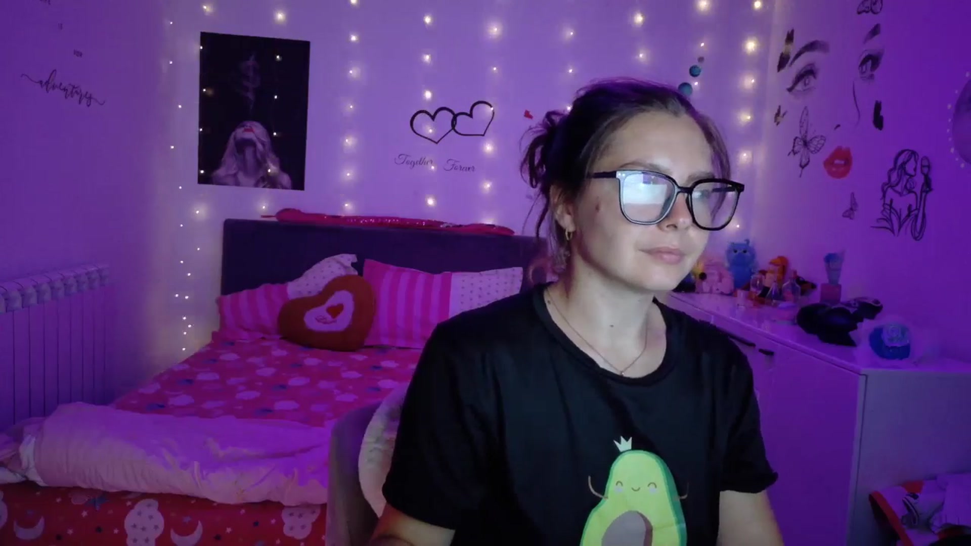 Gallery image thumbnail from YreneA's myfreecams stream on, 08/25/2025, 03:52 image 11 of 20