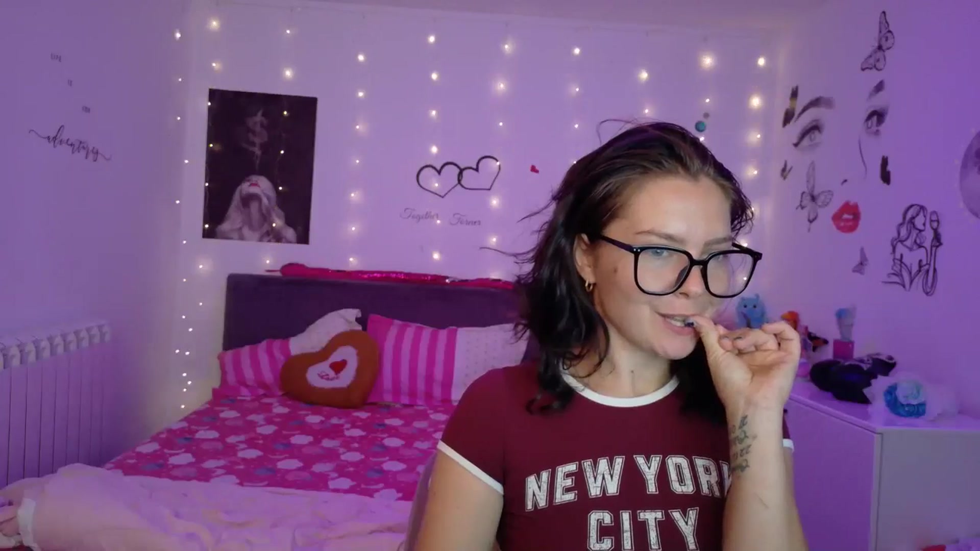 Gallery image thumbnail from YreneA's myfreecams stream on, 08/25/2025, 05:10 image 13 of 20