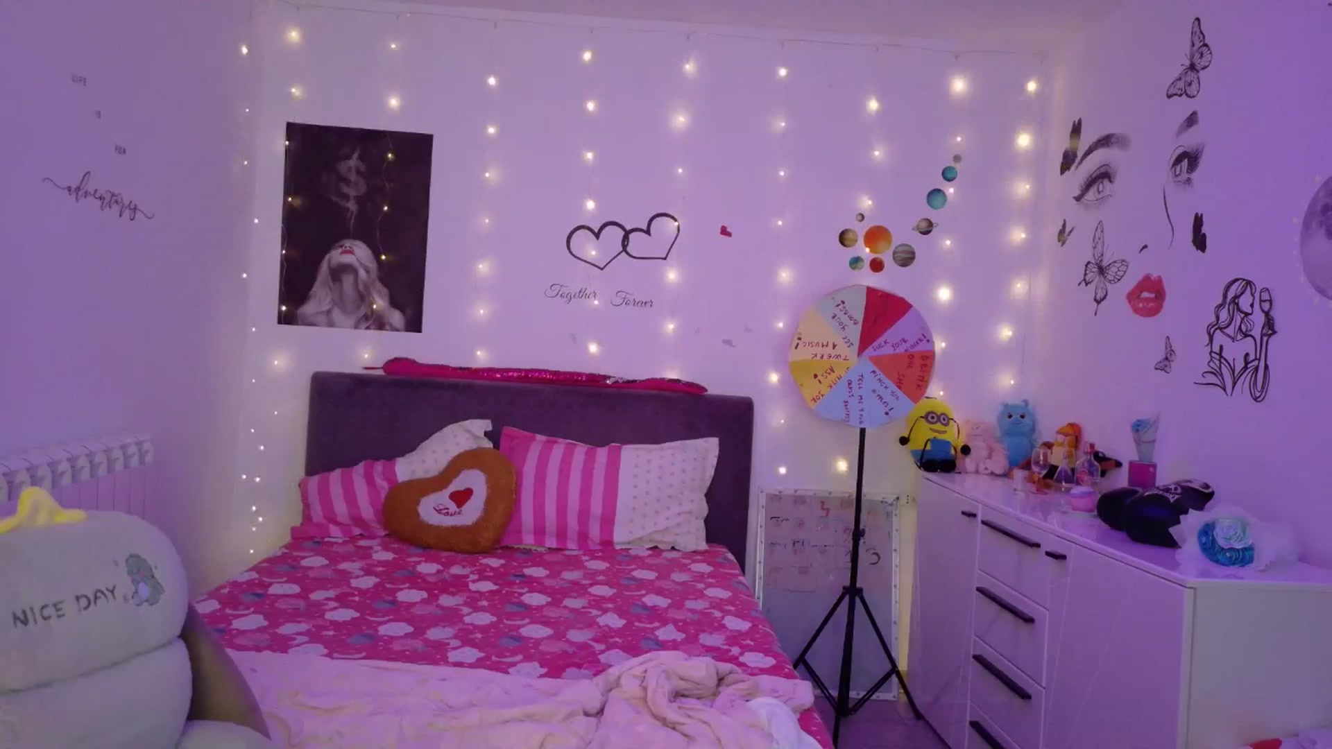 Gallery image thumbnail from YreneA's myfreecams stream on, 08/25/2025, 05:10 image 12 of 20