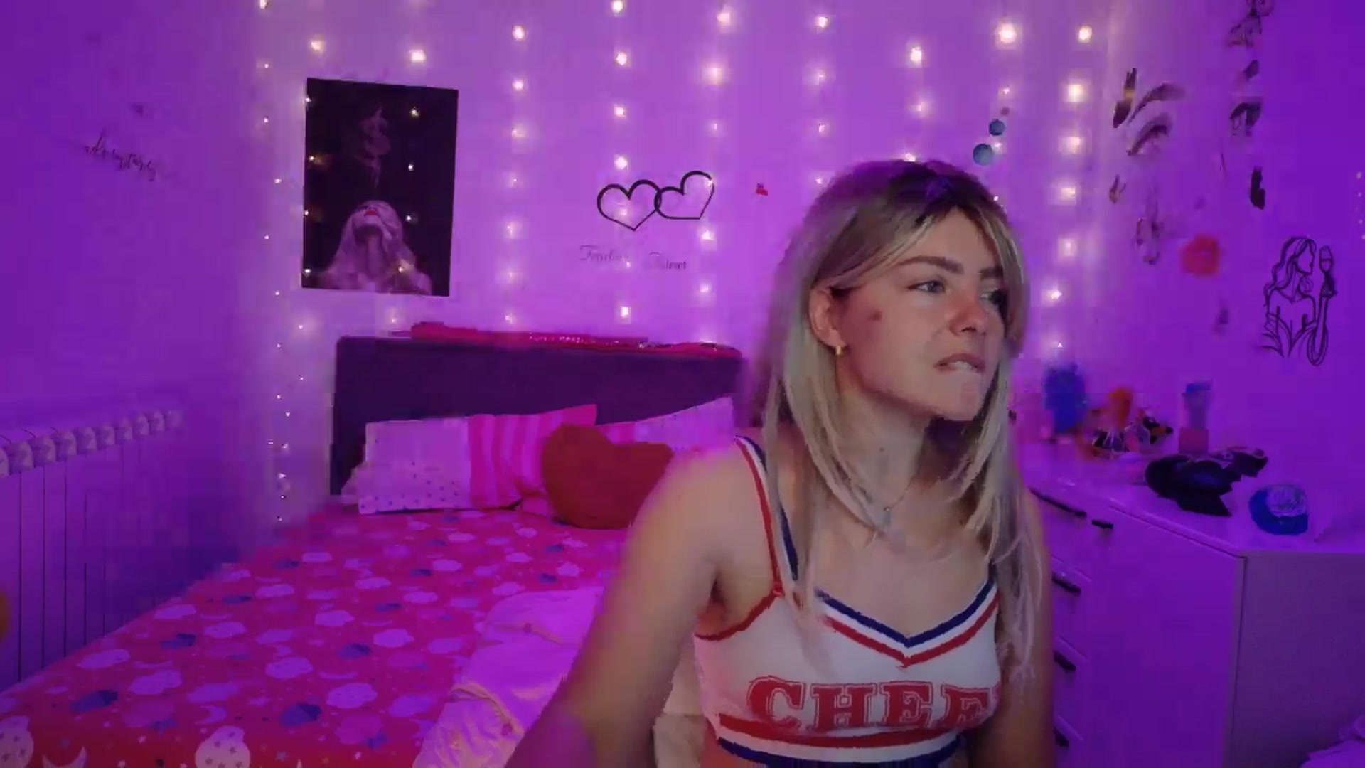 Gallery image thumbnail from YreneA's myfreecams stream on, 08/27/2025, 04:34 image 8 of 20