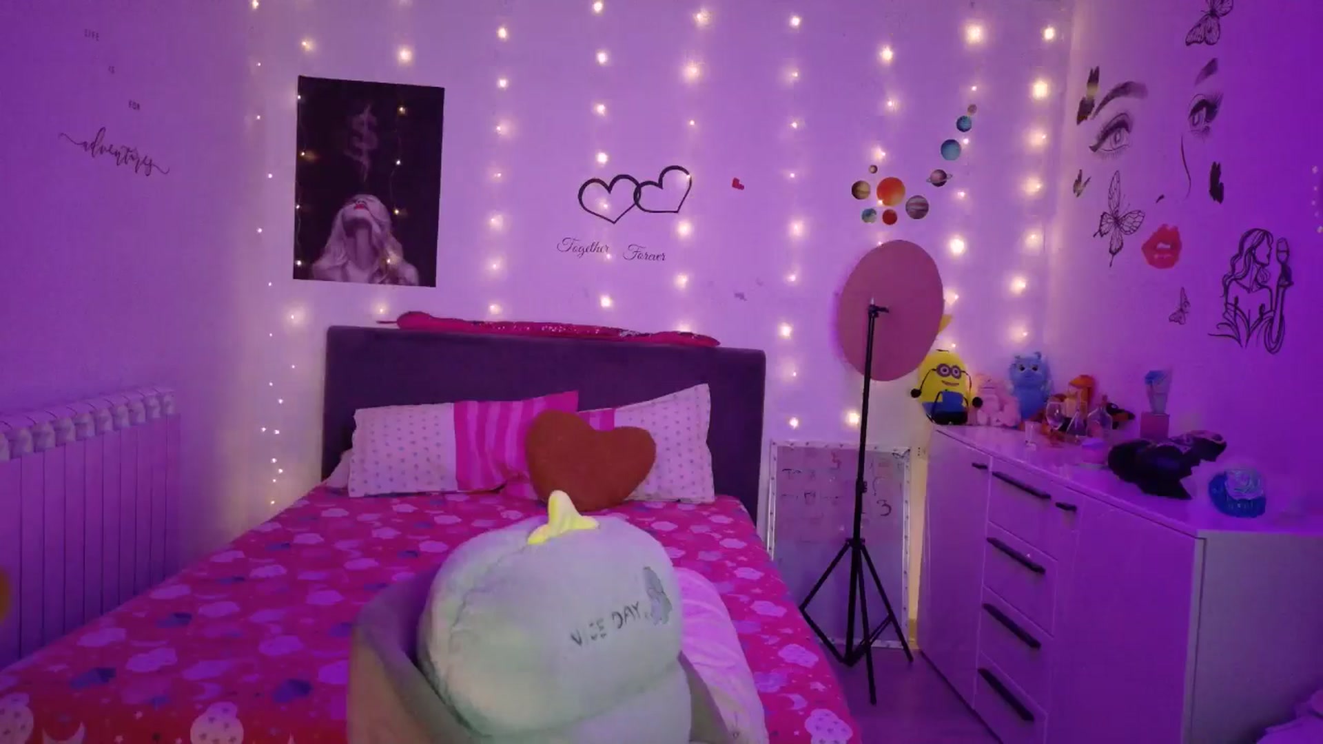 Gallery image thumbnail from YreneA's myfreecams stream on, 08/27/2025, 04:34 image 5 of 20