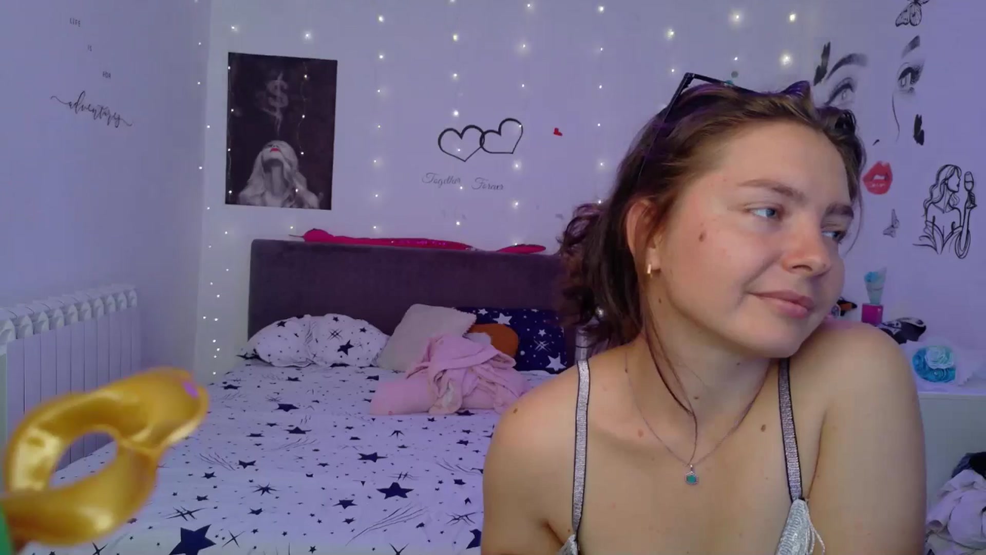 Gallery image thumbnail from YreneA's myfreecams stream on, 09/03/2025, 06:40 image 13 of 20