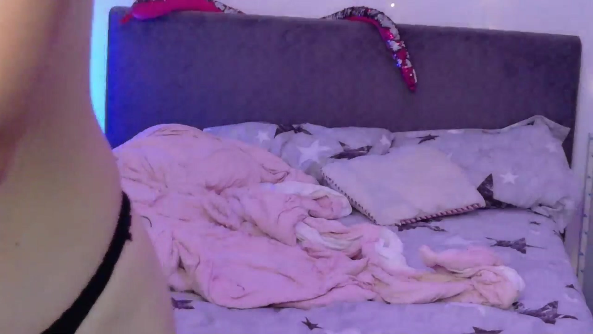Gallery image thumbnail from YreneA's myfreecams stream on, 09/08/2025, 07:18 image 15 of 20