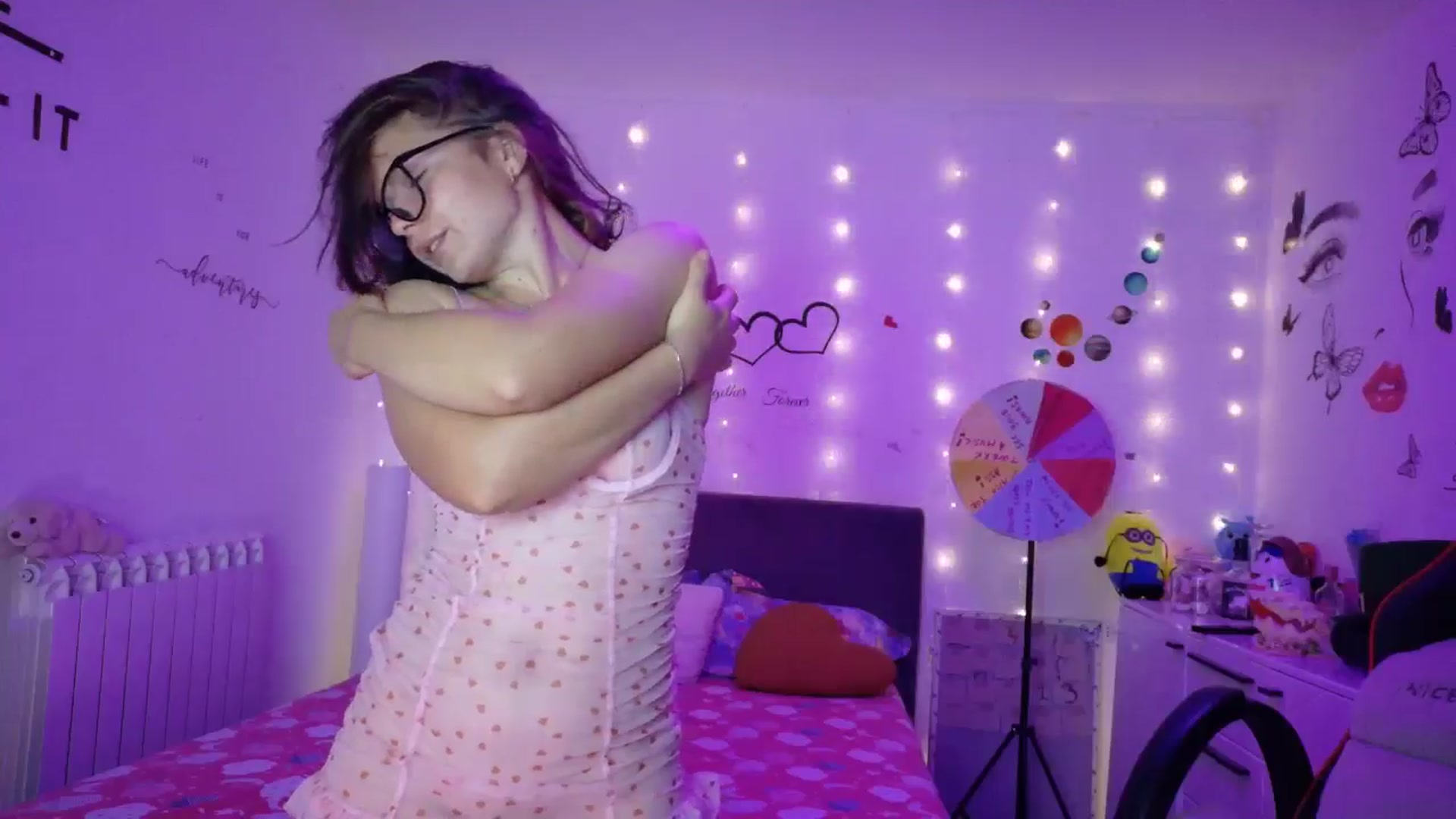 Gallery image thumbnail from YreneA's myfreecams stream on, 09/22/2025, 04:20 image 6 of 20