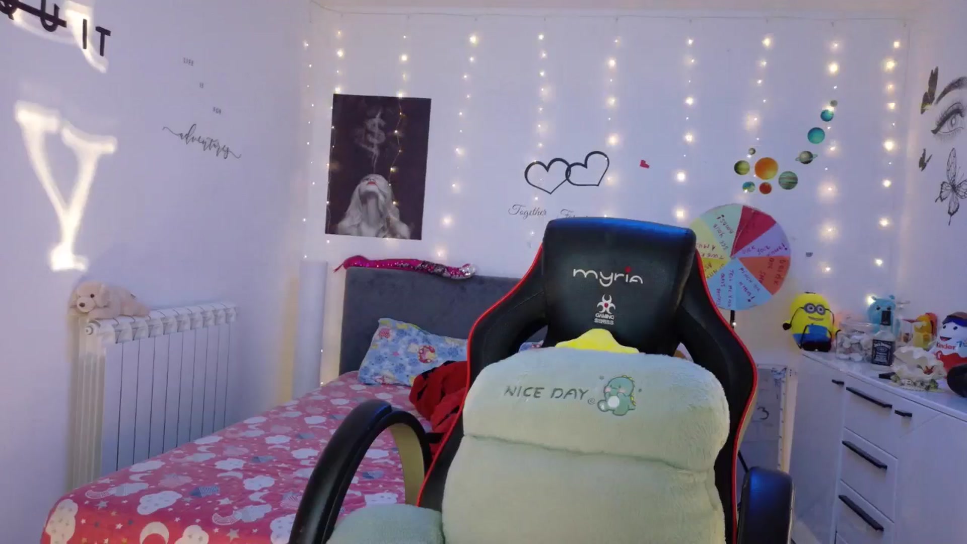 Gallery image thumbnail from YreneA's myfreecams stream on, 09/25/2025, 05:28 image 9 of 20