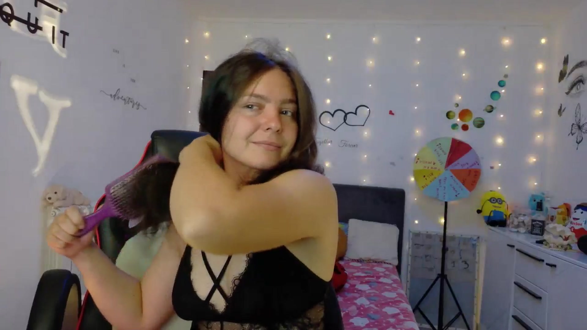 Gallery image thumbnail from YreneA's myfreecams stream on, 09/25/2025, 06:32 image 13 of 20
