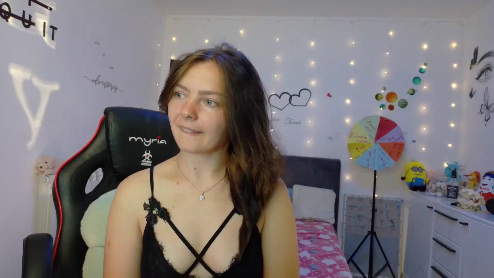 Gallery image thumbnail from YreneA's myfreecams stream on, 09/25/2025, 06:32 image 15 of 20
