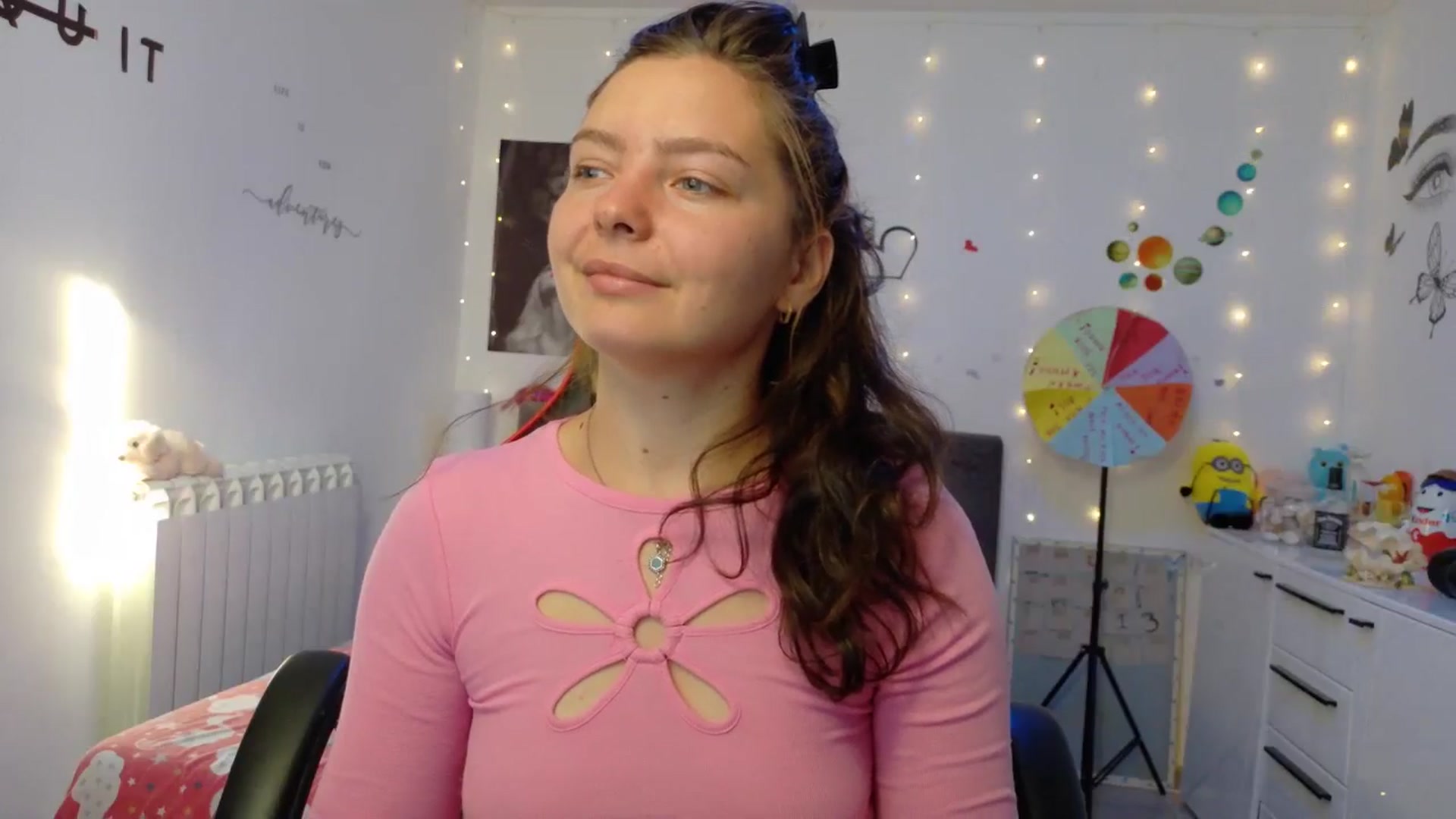 Gallery image thumbnail from YreneA's myfreecams stream on, 09/27/2025, 06:36 image 13 of 20