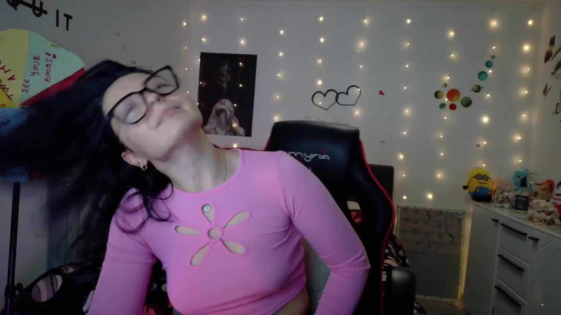 Gallery image thumbnail from YreneA's myfreecams stream on, 10/02/2025, 12:06 image 19 of 20