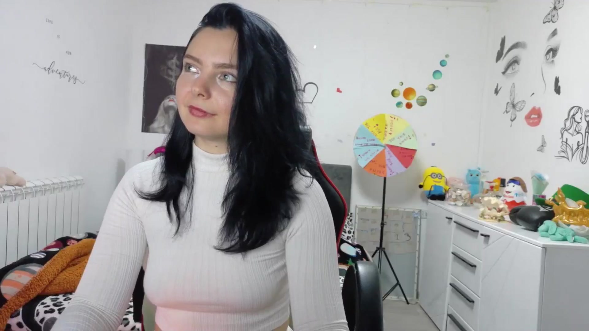 Gallery image thumbnail from YreneA's myfreecams stream on, 10/04/2025, 14:06 image 5 of 20