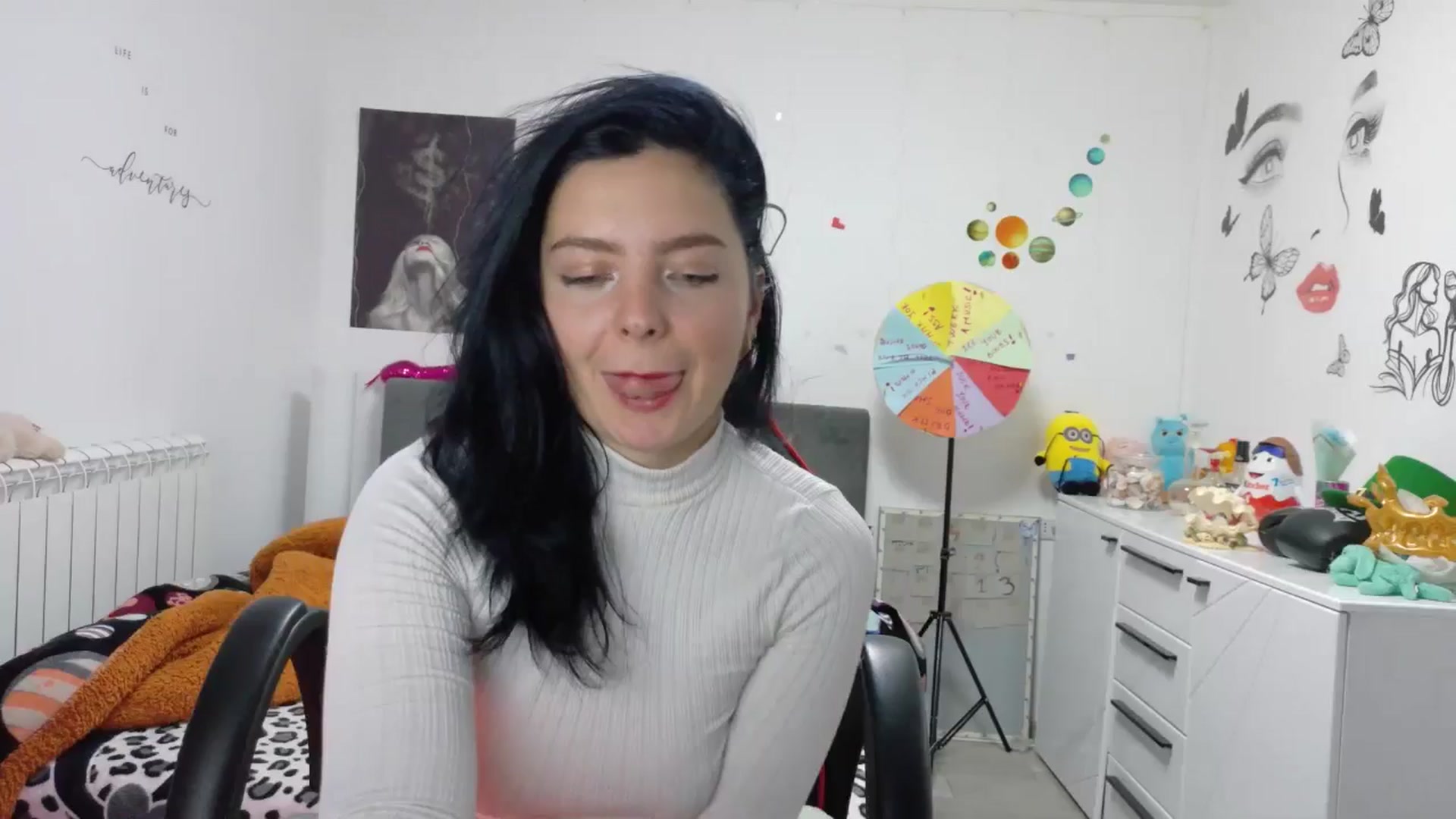 Gallery image thumbnail from YreneA's myfreecams stream on, 10/04/2025, 14:06 image 6 of 20