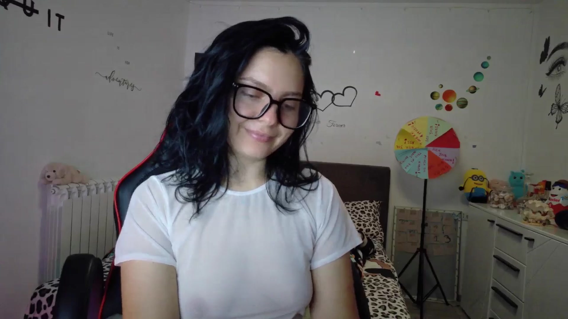 Gallery image thumbnail from YreneA's myfreecams stream on, 10/06/2025, 19:00 image 17 of 20