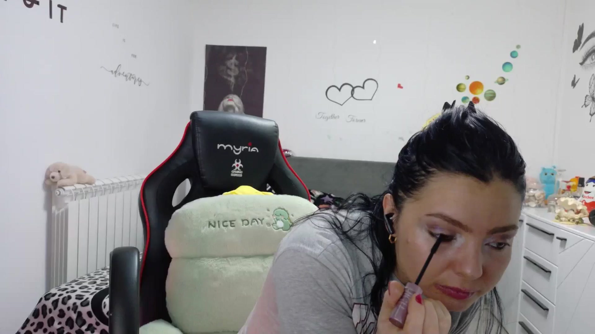 Gallery image thumbnail from YreneA's myfreecams stream on, 10/08/2025, 12:57 image 9 of 20