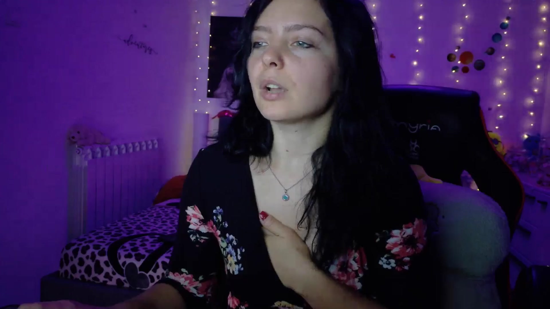 Gallery image thumbnail from YreneA's myfreecams stream on, 10/10/2025, 08:19 image 7 of 20