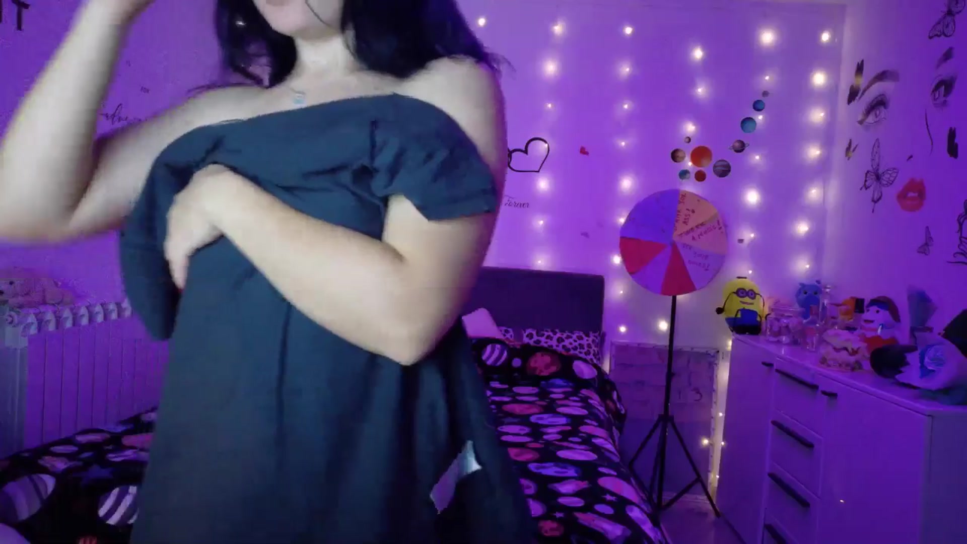 Gallery image thumbnail from YreneA's myfreecams stream on, 10/10/2025, 18:20 image 5 of 20