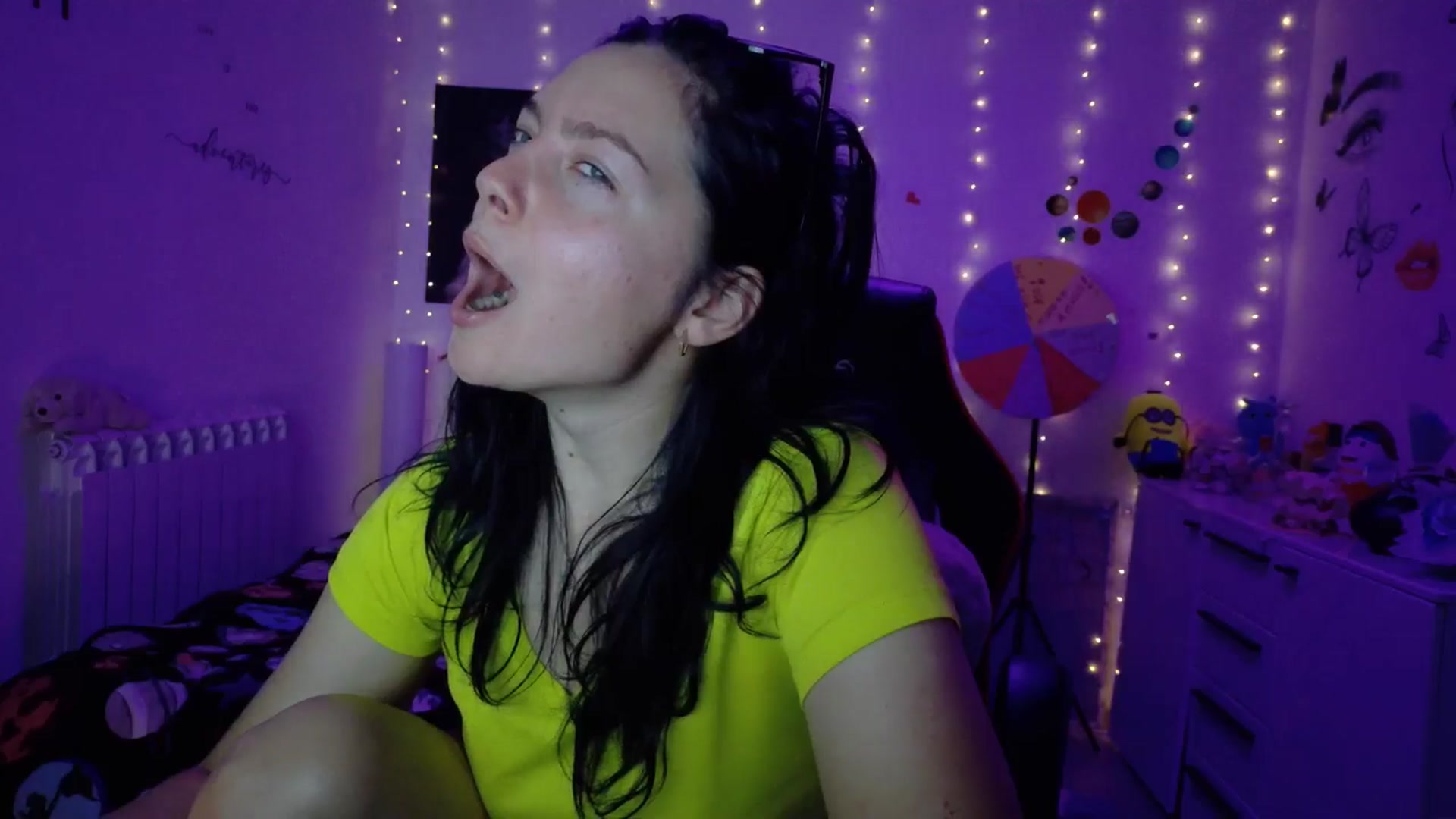 Gallery image thumbnail from YreneA's myfreecams stream on, 10/16/2025, 07:30 image 4 of 20