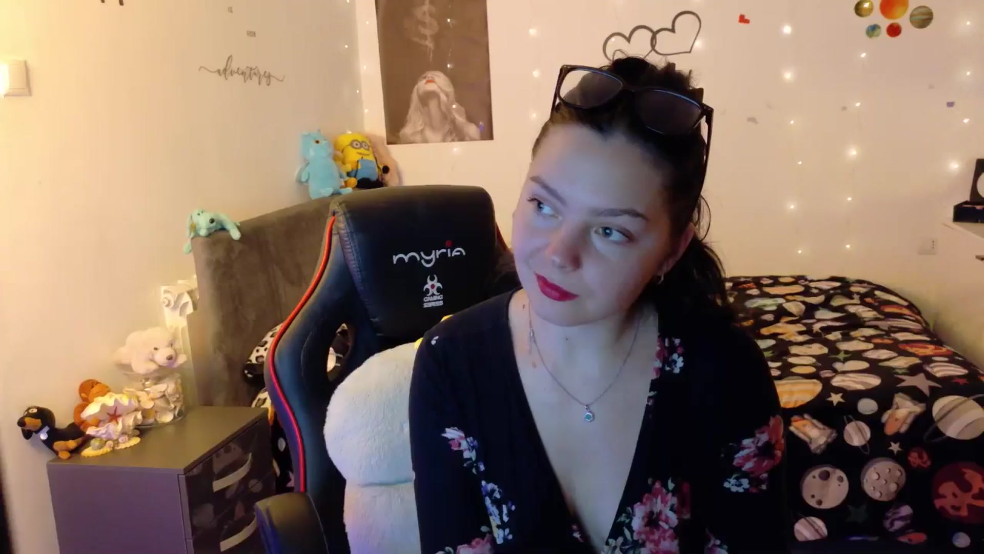 Gallery image thumbnail from YreneA's myfreecams stream on, 10/21/2025, 13:21 image 19 of 20