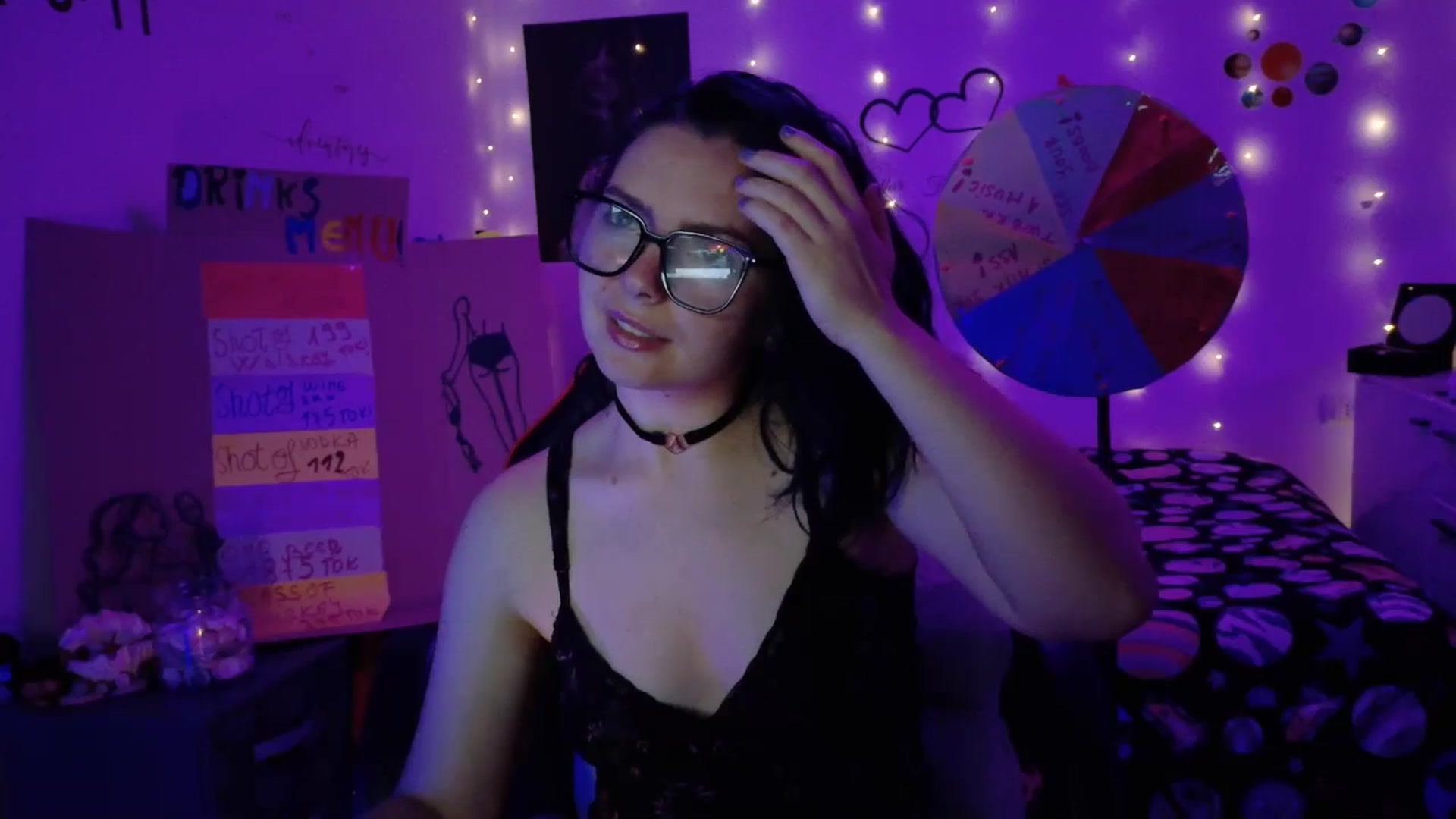 Gallery image thumbnail from YreneA's myfreecams stream on, 10/25/2025, 06:35 image 4 of 20