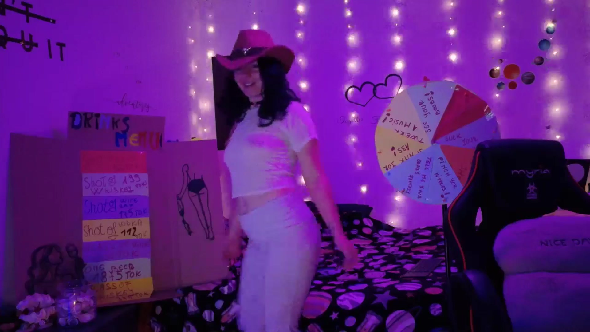 Gallery image thumbnail from YreneA's myfreecams stream on, 10/25/2025, 06:35 image 8 of 20