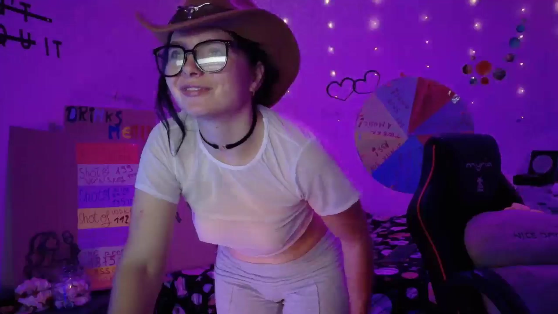 Gallery image thumbnail from YreneA's myfreecams stream on, 10/25/2025, 06:35 image 16 of 20