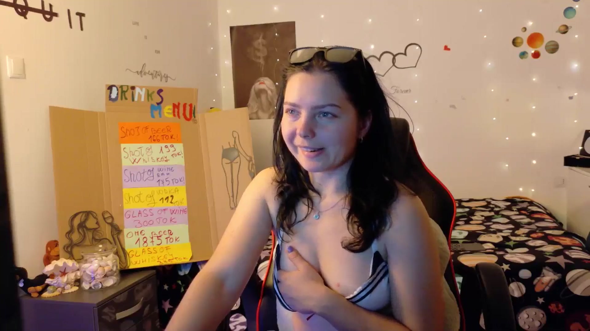 Gallery image thumbnail from YreneA's myfreecams stream on, 10/28/2025, 14:04 image 6 of 20