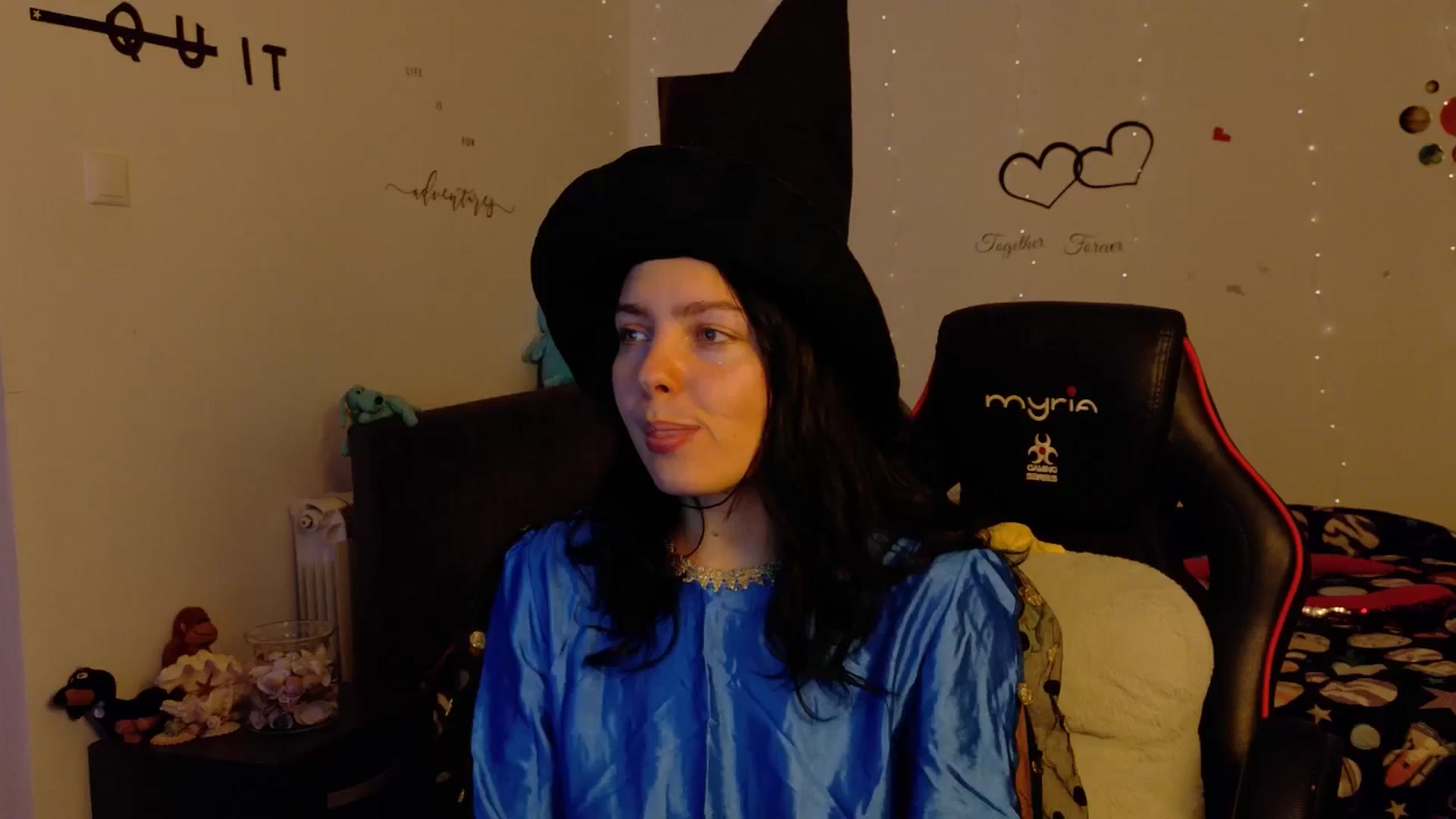 Gallery image thumbnail from YreneA's myfreecams stream on, 10/31/2025, 19:28 image 2 of 20