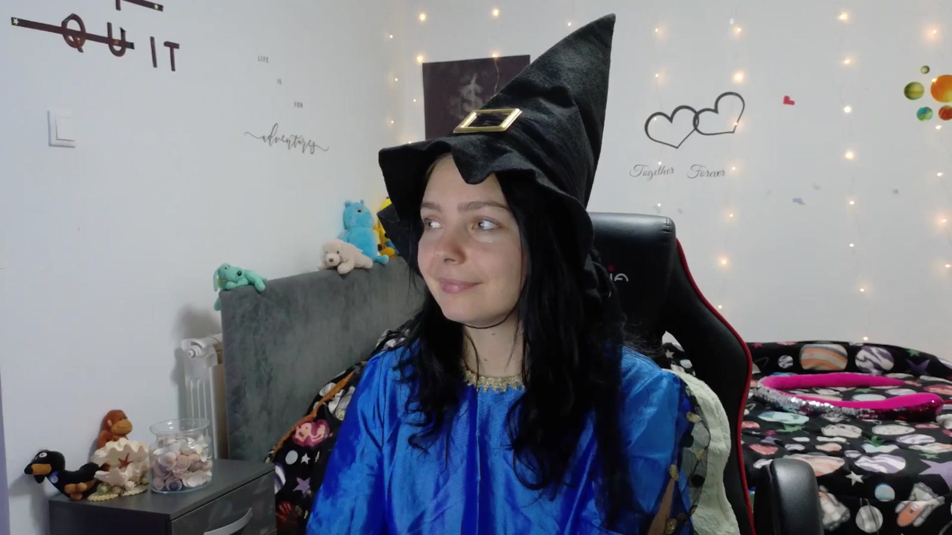 Gallery image thumbnail from YreneA's myfreecams stream on, 10/31/2025, 19:28 image 8 of 20