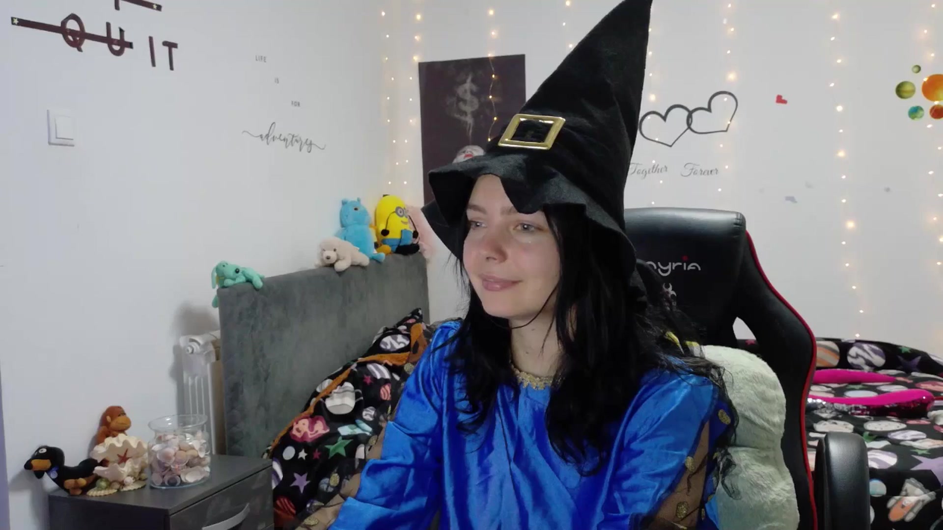 Gallery image thumbnail from YreneA's myfreecams stream on, 10/31/2025, 19:28 image 13 of 20