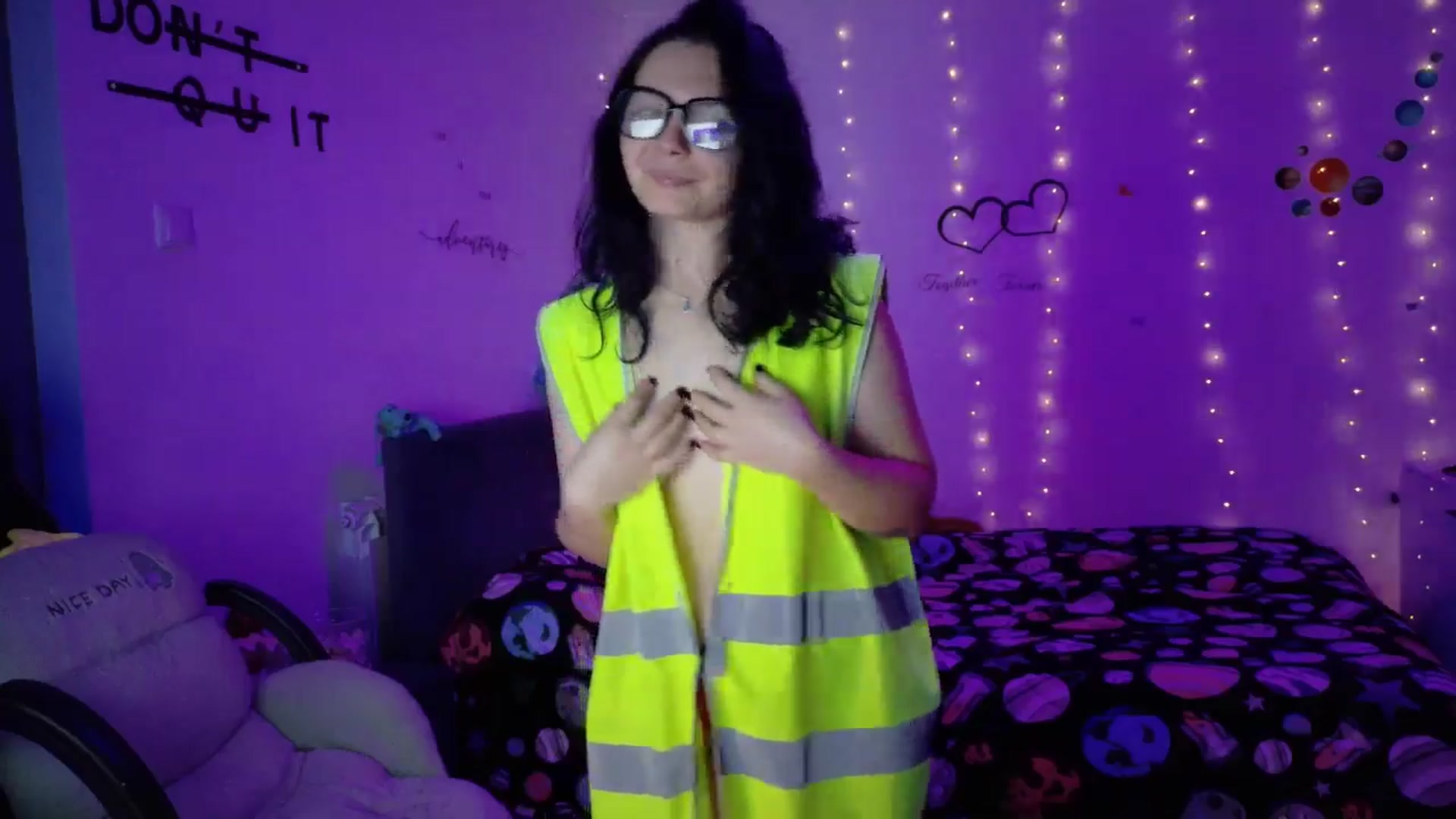 Gallery image thumbnail from YreneA's myfreecams stream on, 11/02/2025, 06:55 image 19 of 20