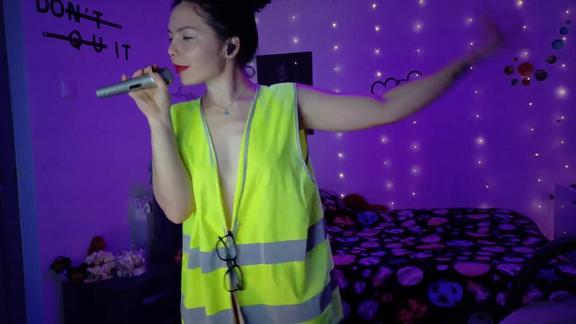 Gallery image thumbnail from YreneA's myfreecams stream on, 11/02/2025, 08:37 image 2 of 20